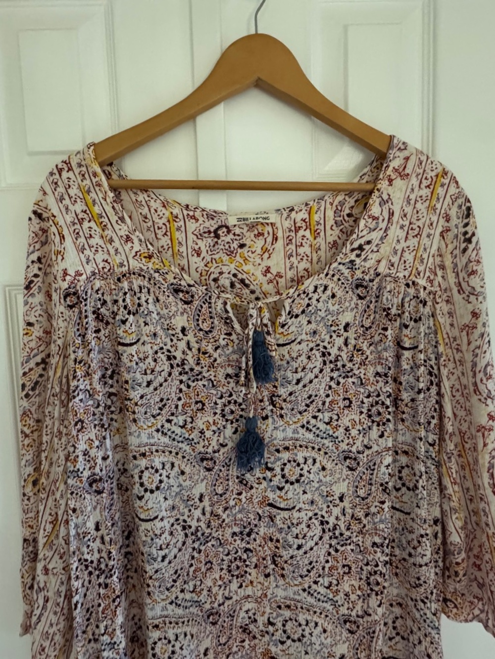 Billabong Red-Blue-Yellow Paisley Shirttail Hem Coverup Dress - M - XLNT